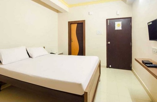 Dumdum Hotel | Trisha Guest House