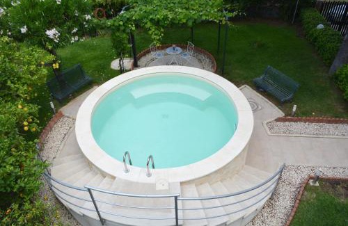 Nunziata Villa | Triskelion