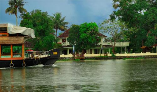Champakulam Resort | Triveny River Palace