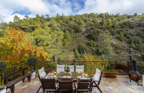 Kato Amiantos Villa | Troodos Riverside