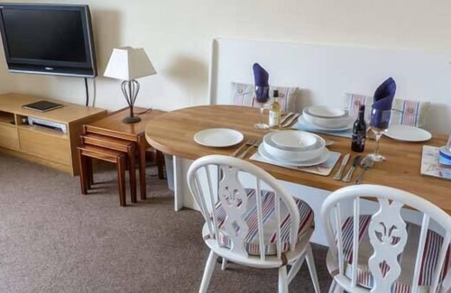 Troon Apartment | TROON APARTMENT, country holiday cottage in Troon