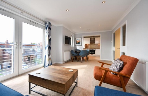 Troon House | Troon Executive Apartment