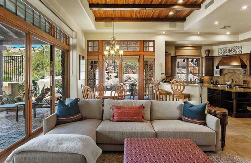The Rocks House | TroonGolf+Resort+Daily housekeeping+Free breakfast