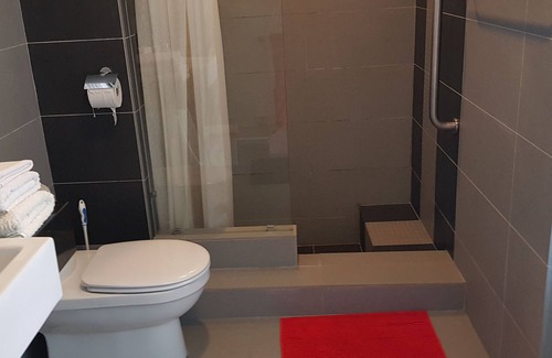 Johor Bahru Apartment | TROPEZ mins to Paradigm M / Legoland Family (WiFi)