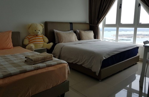 Johor Bahru Apartment | TROPEZ mins to Paradigm M / Legoland Family (WiFi)
