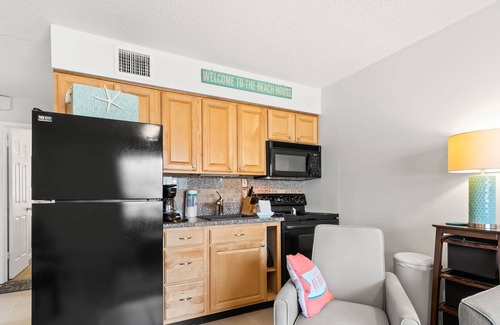 Madeira Beach Condo | Tropic Breezes 4 | Steps to Gulf, Pool Access