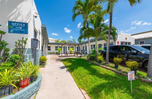 Hollywood Apartment | Tropic Isle Boutique Hotel