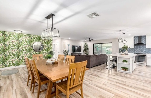 Scottsdale House | Tropic Oasis by Scottsdale Beach Club - NEW