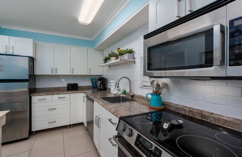 Treasure Island Condo | Tropic Terrace Suite #40 - Beachfront Resort