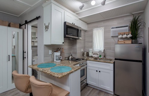Treasure Island Condo | Tropic Terrace Suite #9 - Beachfront Resort