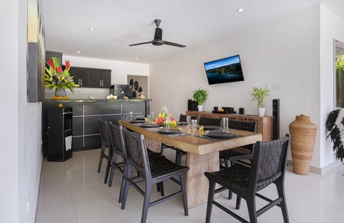Sunset Road Villa | Tropical 4 BR Villa for Rent in Seminyak