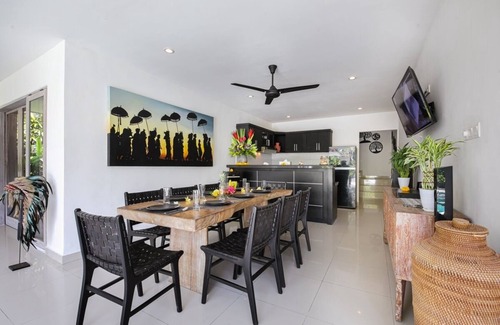 Sunset Road Villa | Tropical 4 BR Villa for Rent in Seminyak