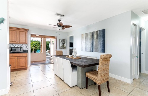 Palm Beach Gardens House | Tropical 4BR Saltwater Pool, Jacuzzi