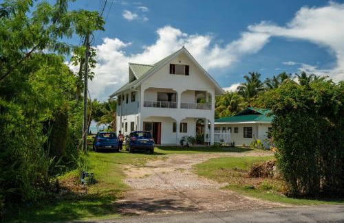 Amitie House | Tropical Beach House