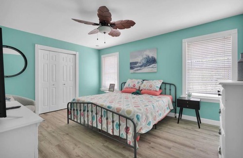 Jacksonville Beach House | Tropical Beach Bungalow With Private Heated Pool