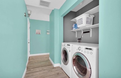 Jacksonville Beach House | Tropical Beach Bungalow With Private Heated Pool
