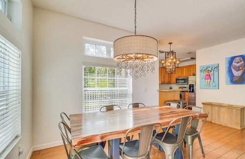 Homosassa Cottage | Tropical Canalfront Escape With Decks & Dock!