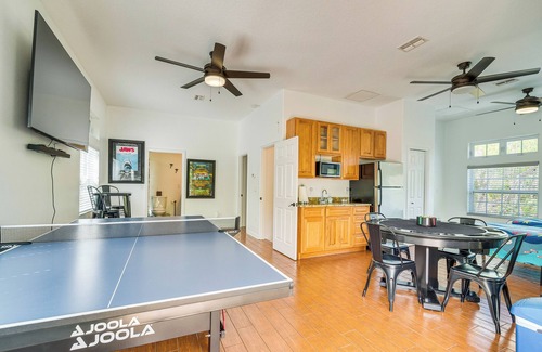 Homosassa Cottage | Tropical Canalfront Escape With Decks & Dock!