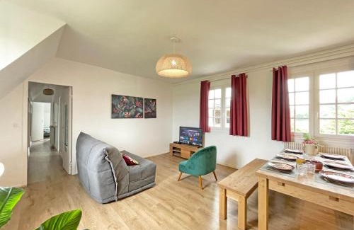 Saint-Martin-en-Biere Apartment | Tropical Chill