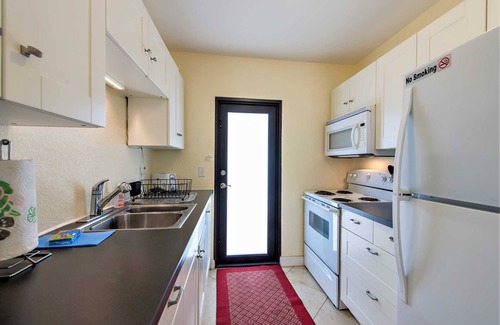 East Fort Lauderdale House | Tropical Garden Apartment is just Steps to Sand, Surf and Fun!