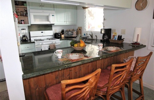 Kailua-Kona Condo | Tropical Garden 1 Bedroom Condo-Private, Quiet, and Romantic, Wi/Fi, A/C