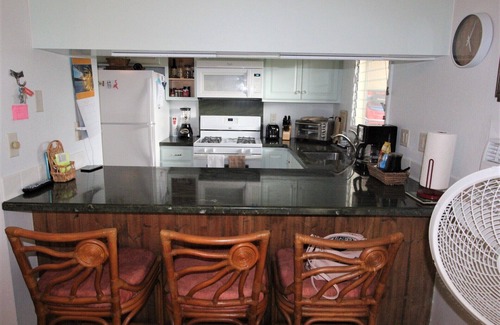 Kailua-Kona Condo | Tropical Garden 1 Bedroom Condo-Private, Quiet, and Romantic, Wi/Fi, A/C