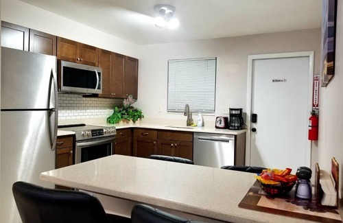 Central Naples Apartment | Tropical Garden Getaway - 1 mile from the beach!