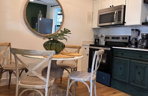 Siesta Key House | Tropical Green Cottage – Siesta Key, Just Cross the Street! Unit B