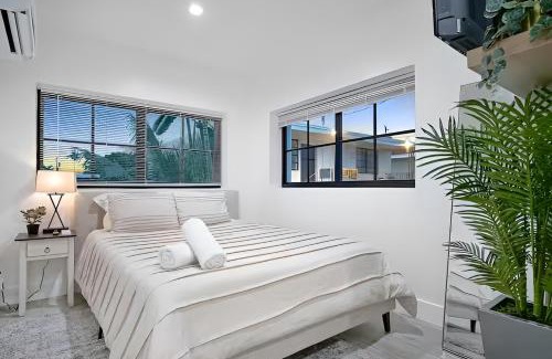 Coral Way House | Tropical Guest House at VIlla Verde Miami
