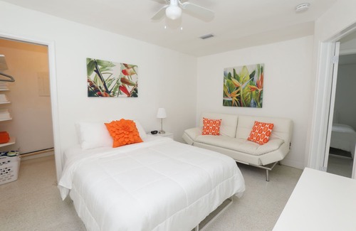 Melaleuca Gardens House | Tropical home with panoramic view of the canal. Fishing getaway near the ocean!