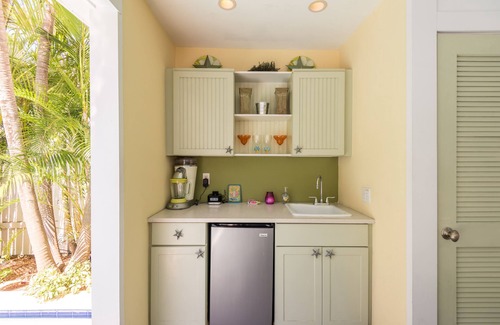 Historic Seaport Cottage | Tropical Jewel: Historic Seaport Oldtown - 2BR/2BA - Pool - RealKeyWest