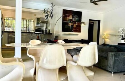 La Preneuse House | Tropical jewel on the heights of La Tourelle