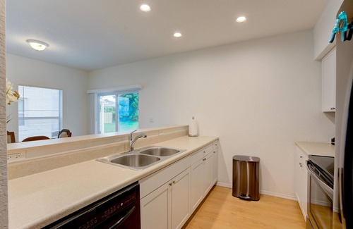 Pine Gardens South House | Tropical Jupiter Seascape
