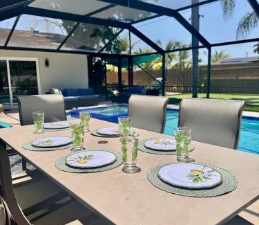 West Palm Beach Villa | Tropical Luxury Paradise - Fully Renovated in WPB