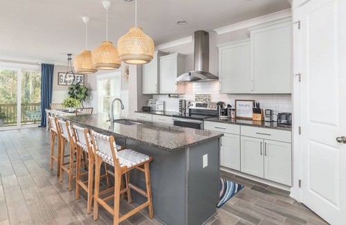 Palmetto Dunes House | TROPICAL OASIS, HEATED POOL, ELEVATOR, KIDS ROOM, AIRHOCKEY, PINGPONG