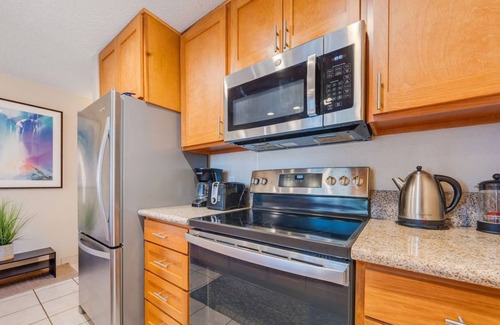 Kihei Condo | Tropical Oasis - 2 bed/2bath with AC