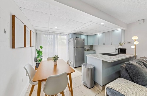 The Roads Apartment | Tropical Oasis Co-living in Little Havana
