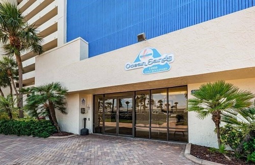 Madeira Beach Condo | Tropical Oasis Directly on the Gulf!~ OS608