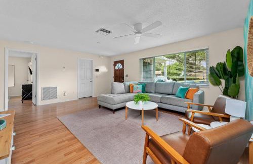 Largo House | Tropical Oasis FL Largo