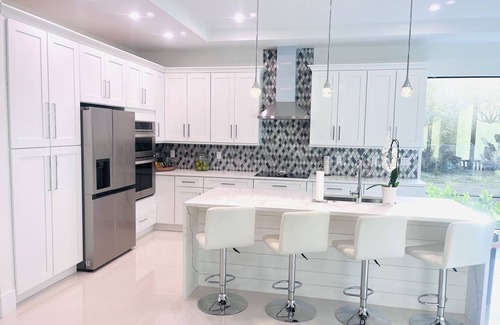 Central Naples House | Tropical Oasis! New Construction! In the Heart of Naples! PET FRIENDLY!