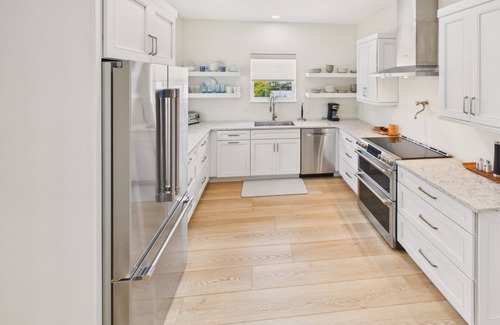 Holmes Beach House | Tropical Oasis| Pool, Hot Tub, Game Room & 7 Minute Walk to the Beach!