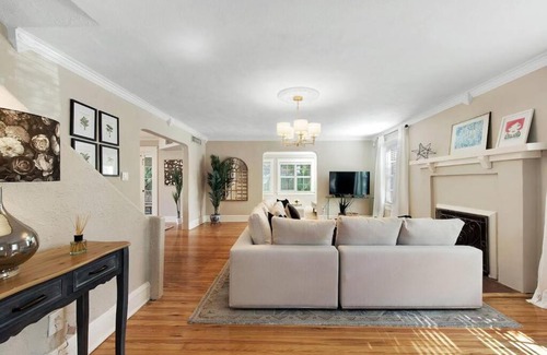 Old Northwood Historic District Villa | Tropical Oasis: Spanish Villa with Guest Cottage!