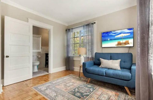Old Northwood Historic District Villa | Tropical Oasis: Spanish Villa with Guest Cottage!