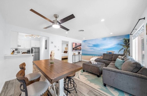 Fort Lauderdale Apartment | Tropical Paradise + POOL & PATIO