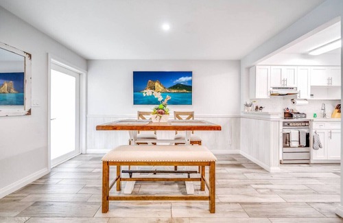 Fort Lauderdale Apartment | Tropical Paradise + Pool & PATIO