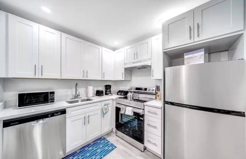Coral Ridge Apartment | Tropical Paradise + POOL & PATIO