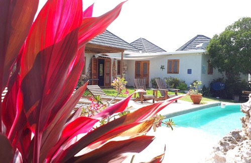 Treasure Beach Villa | Tropical paradise in a friendly, safe, low-key community