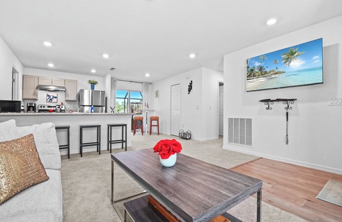 North Port House | Tropical Paradise 3BR/2BA- Jetted, heated Pool