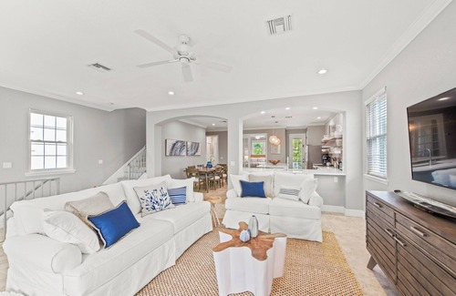 Anna Maria House | Tropical Paradise: 4BR Island Home w/Pool & Bay Views
