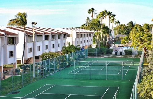 Islamorada Condo | Tropical Paradise at Futura Yacht Club